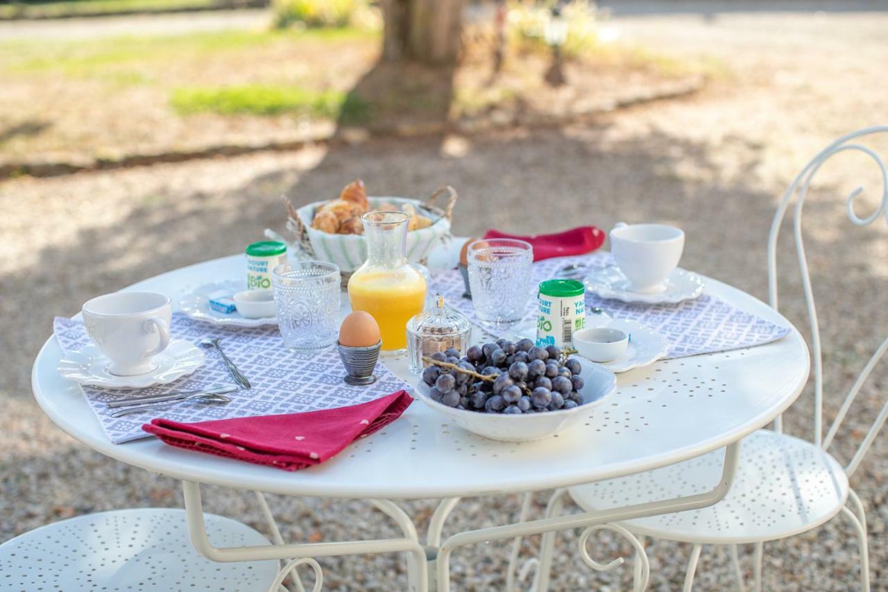 Bed and Breakfast La Barbotiere Chevannes  Экстерьер фото